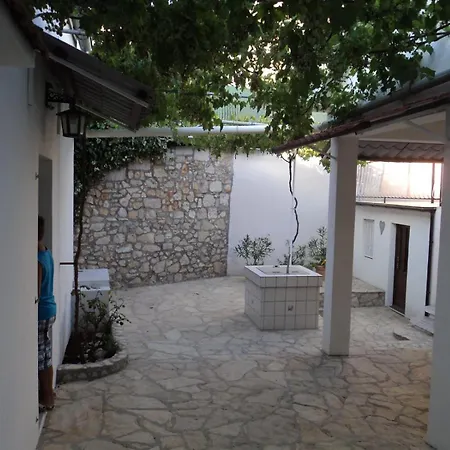Holiday home Sucur *