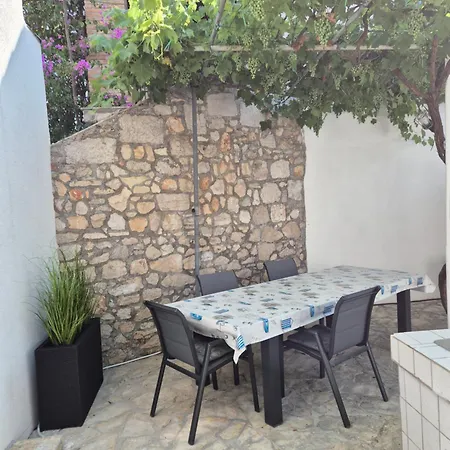 Sucur Holiday home Preko