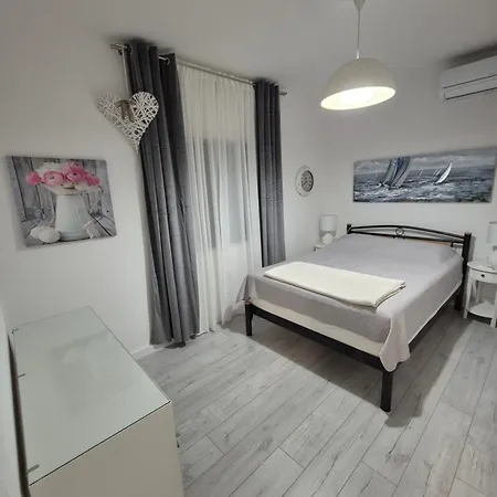 Holiday home Sucur *