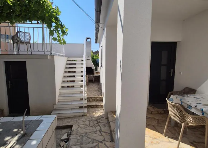 Sucur بيت للعطل بريكو